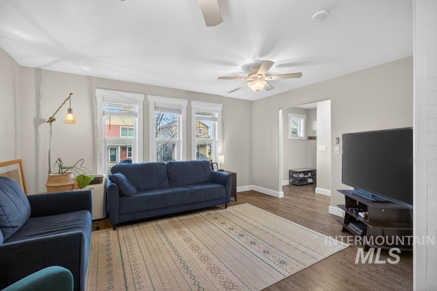 1342 Bristol, Moscow, Idaho 83843, 3 Bedrooms, 3 Bathrooms, Residential For Sale, Price $390,000, 98977426