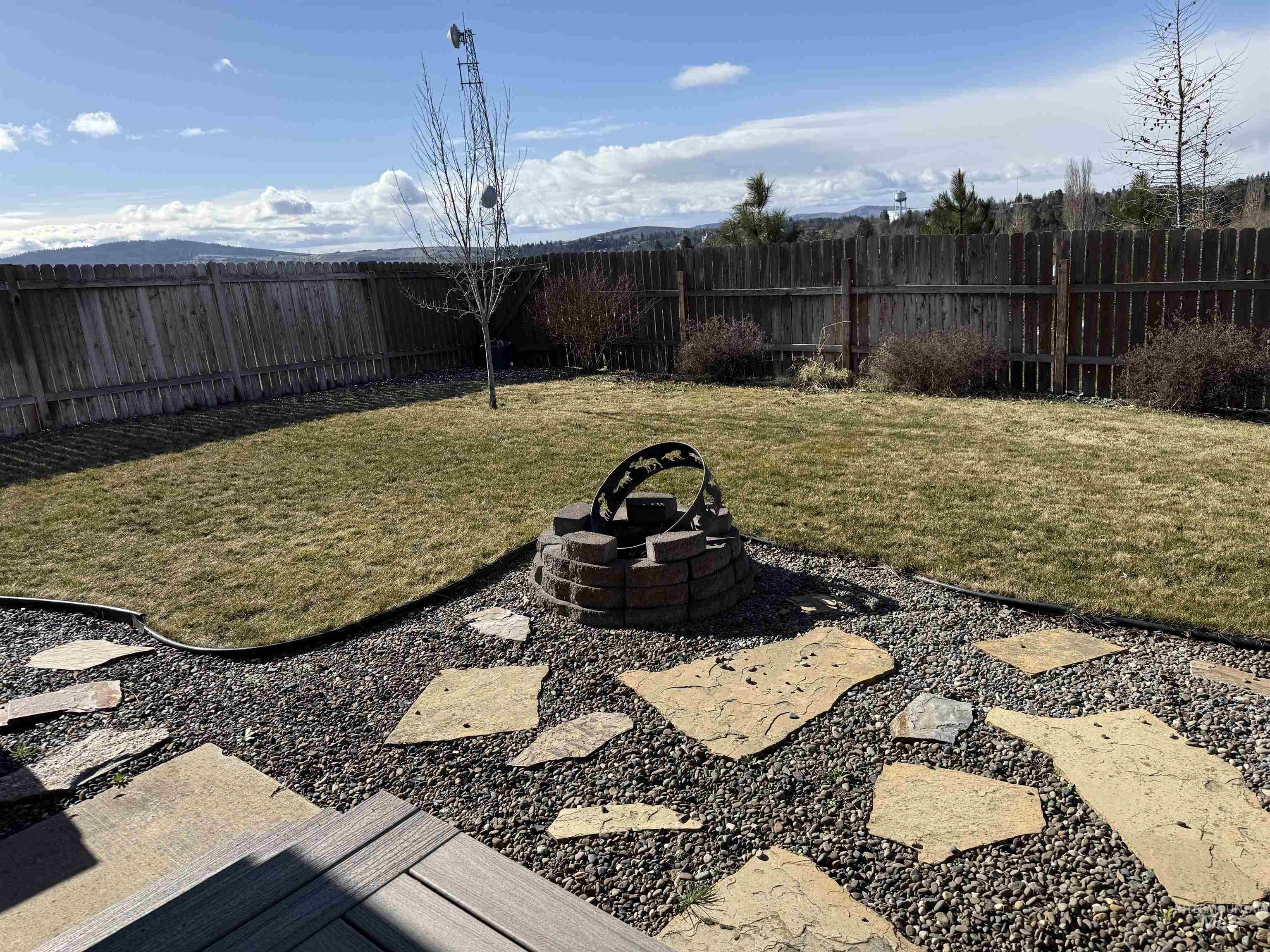 257 Pintail Ln, Moscow, Idaho 83843, 3 Bedrooms, 2 Bathrooms, Residential For Sale, Price $400,000, 98977429