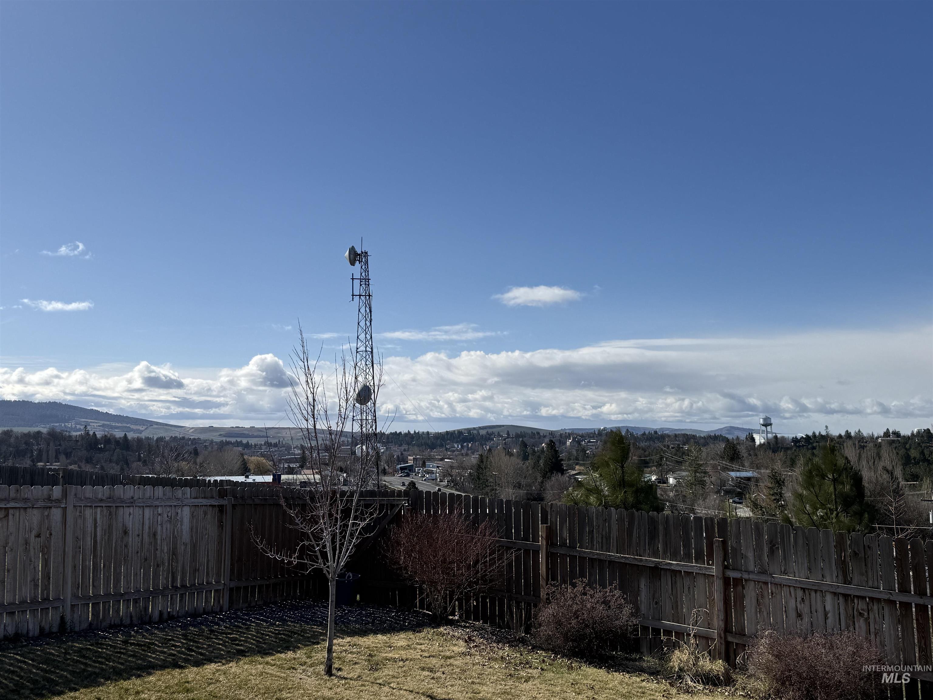 257 Pintail Ln, Moscow, Idaho 83843, 3 Bedrooms, 2 Bathrooms, Residential For Sale, Price $400,000, 98977429