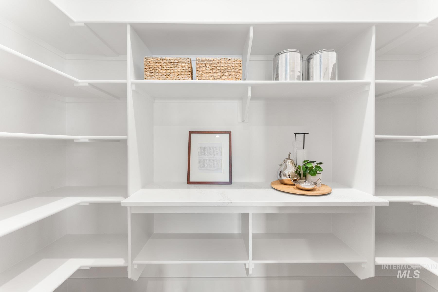 6954 Saddle Bred Way, Star, Idaho 83669, 3 Bedrooms, 3.5 Bathrooms, Residential For Sale, Price $1,026,028,MLS 98977431