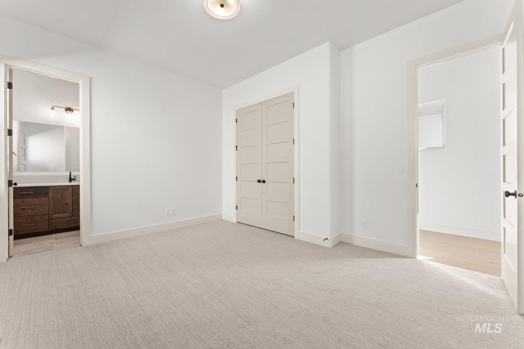 6954 Saddle Bred Way, Star, Idaho 83669, 3 Bedrooms, 3.5 Bathrooms, Residential For Sale, Price $1,026,028,MLS 98977431