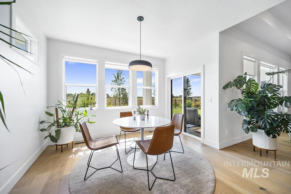 8059 W Corinthia St, Eagle, Idaho 83616, 4 Bedrooms, 2 Bathrooms, Residential For Sale, Price $799,000,MLS 98977432