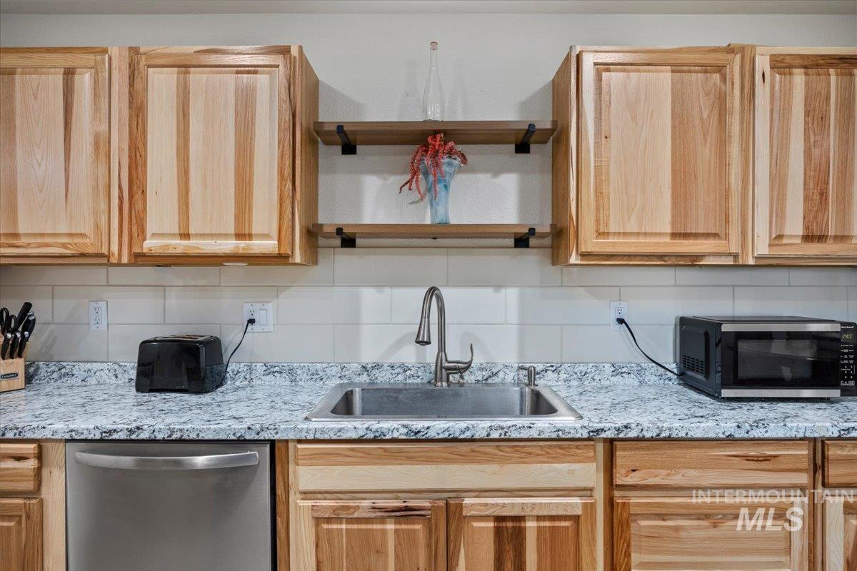 3536 N 2300 E, Filer, Idaho 83328, 3 Bedrooms, 2.5 Bathrooms, Farm & Ranch For Sale, Price $2,000,000,MLS 98977435