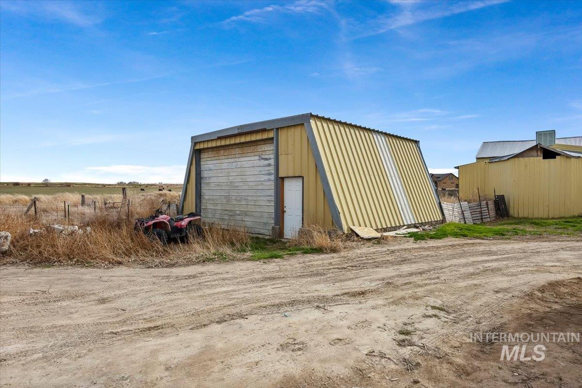 3536 N 2300 E, Filer, Idaho 83328, 3 Bedrooms, 2.5 Bathrooms, Farm & Ranch For Sale, Price $2,000,000,MLS 98977435