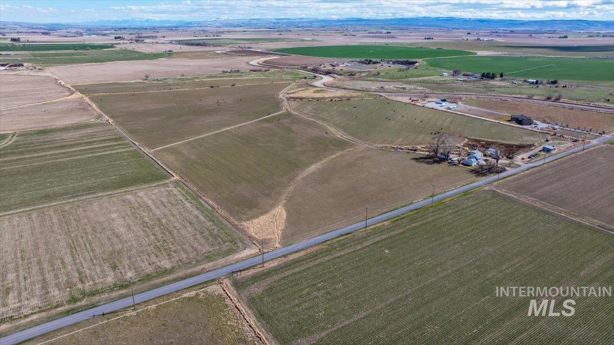 3536 N 2300 E, Filer, Idaho 83328, 3 Bedrooms, 2.5 Bathrooms, Farm & Ranch For Sale, Price $2,000,000,MLS 98977435