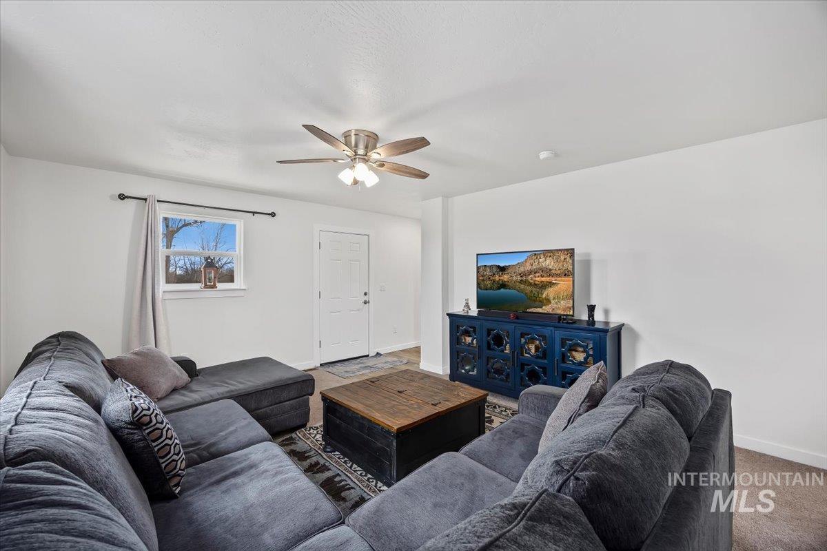 3536 N 2300 E, Filer, Idaho 83328, 3 Bedrooms, 2.5 Bathrooms, Farm & Ranch For Sale, Price $2,000,000,MLS 98977435