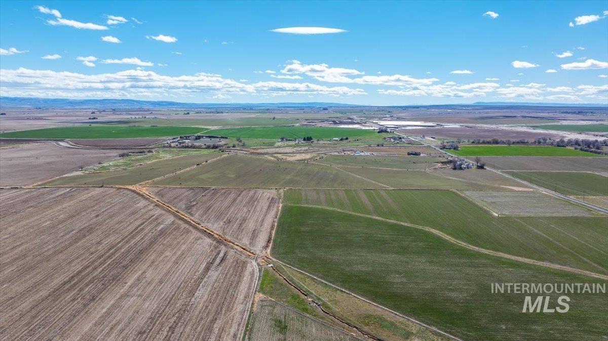 3536 N 2300 E, Filer, Idaho 83328, 3 Bedrooms, 2.5 Bathrooms, Farm & Ranch For Sale, Price $2,000,000,MLS 98977435