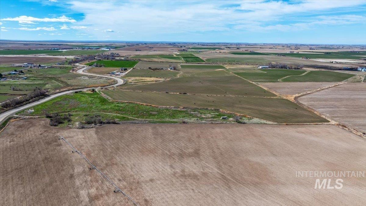 3536 N 2300 E, Filer, Idaho 83328, 3 Bedrooms, 2.5 Bathrooms, Farm & Ranch For Sale, Price $2,000,000,MLS 98977435