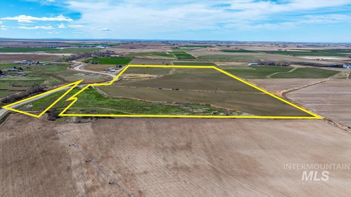 3536 N 2300 E, Filer, Idaho 83328, 3 Bedrooms, 2.5 Bathrooms, Farm & Ranch For Sale, Price $2,000,000,MLS 98977435