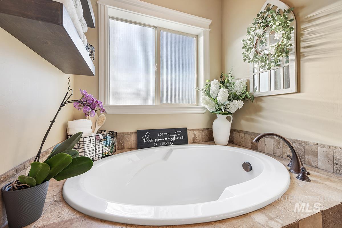 12153 W Touchrock Lane, Kuna, Idaho 83634, 3 Bedrooms, 2.5 Bathrooms, Residential For Sale, Price $707,800,MLS 98977436