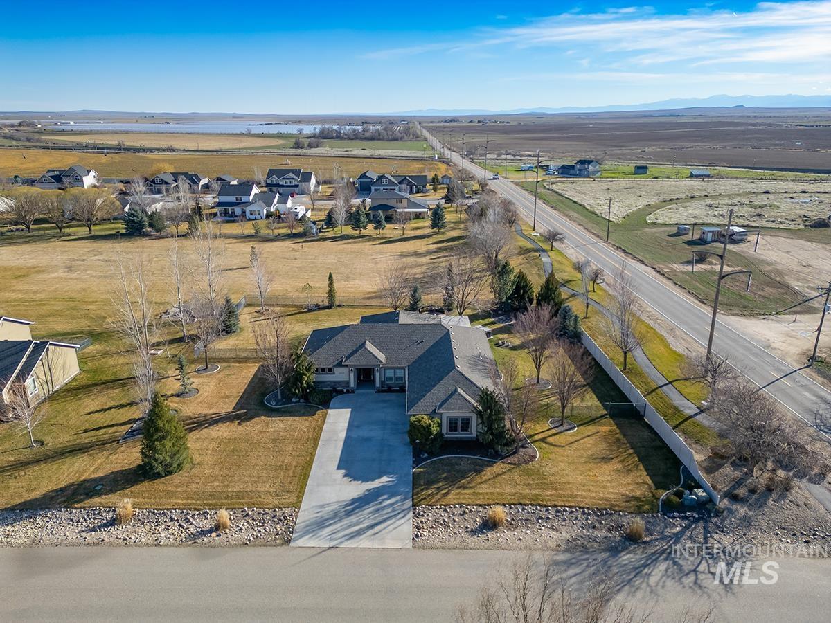 12153 W Touchrock Lane, Kuna, Idaho 83634, 3 Bedrooms, 2.5 Bathrooms, Residential For Sale, Price $707,800,MLS 98977436