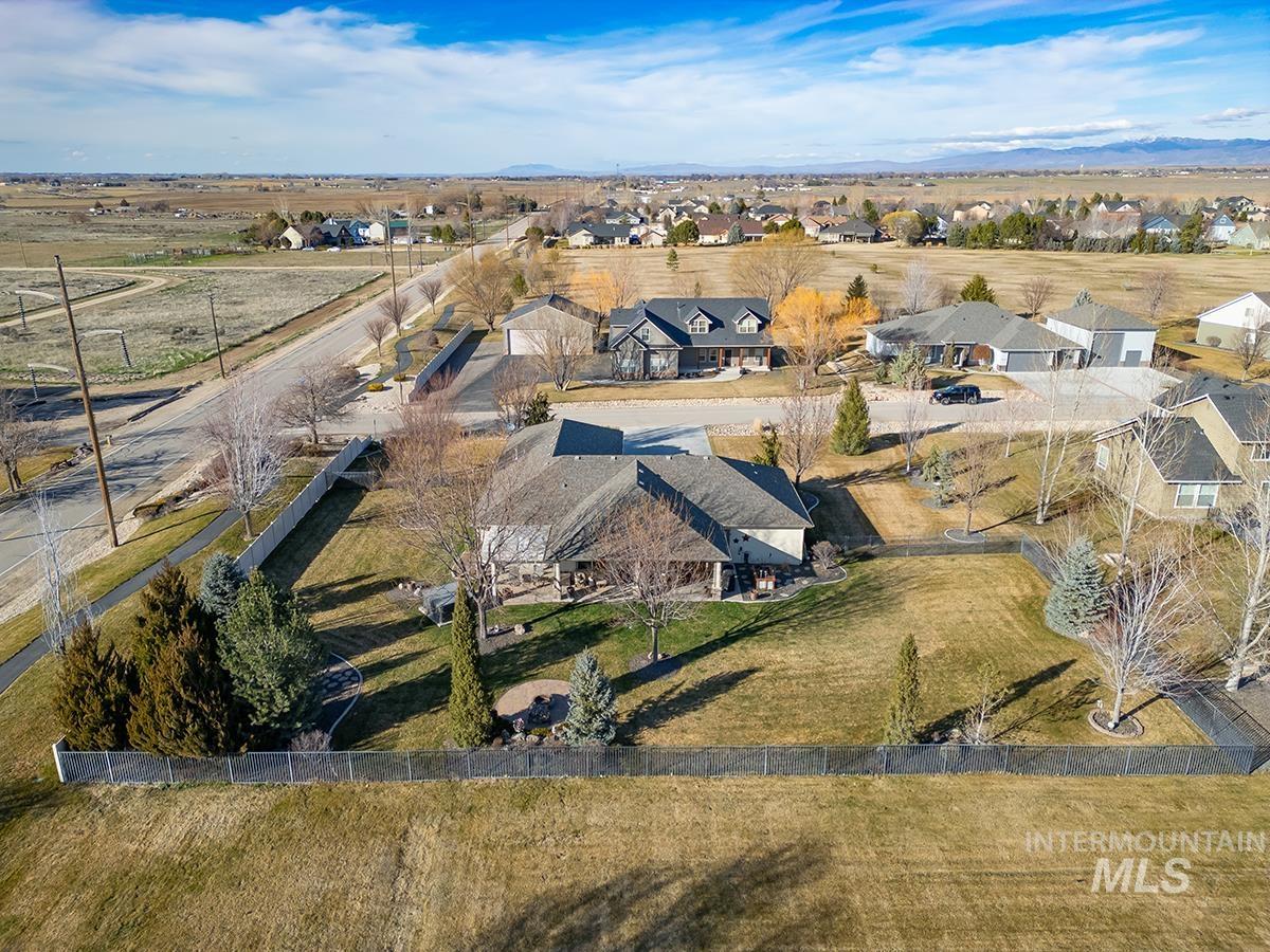 12153 W Touchrock Lane, Kuna, Idaho 83634, 3 Bedrooms, 2.5 Bathrooms, Residential For Sale, Price $707,800,MLS 98977436