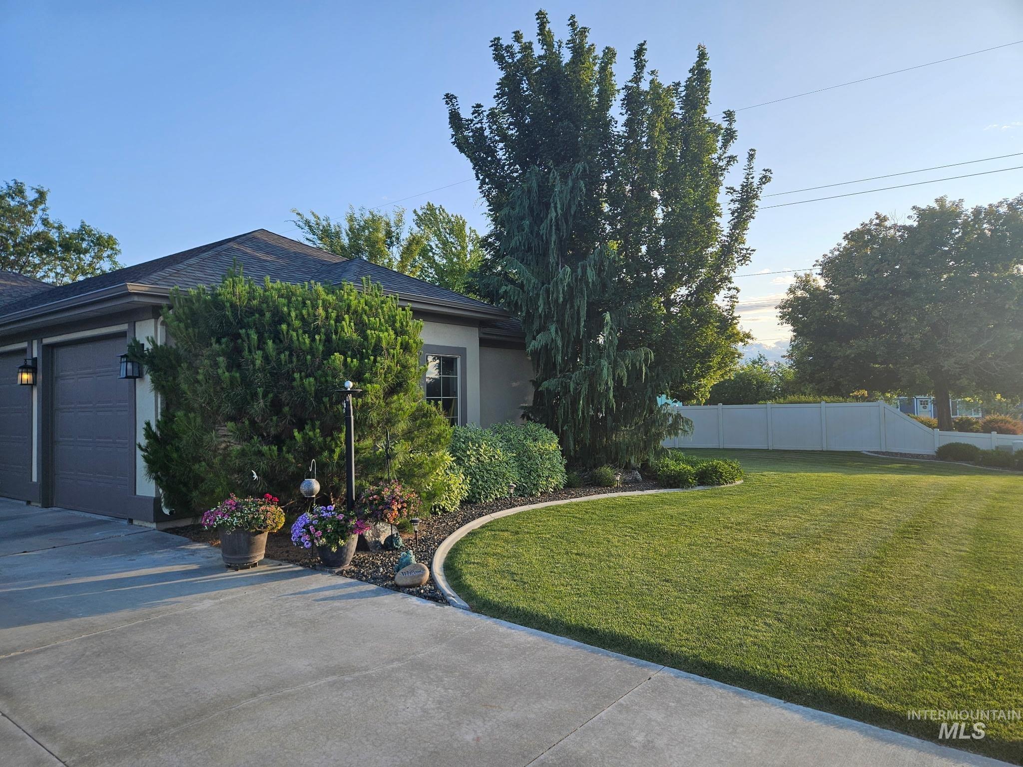 12153 W Touchrock Lane, Kuna, Idaho 83634, 3 Bedrooms, 2.5 Bathrooms, Residential For Sale, Price $707,800,MLS 98977436