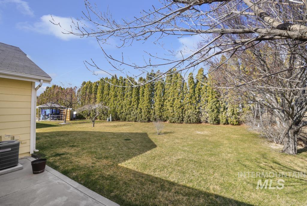 910 Moonglo Road, Buhl, Idaho 83316, 3 Bedrooms, 2 Bathrooms, Residential For Sale, Price $162,500,MLS 98977437