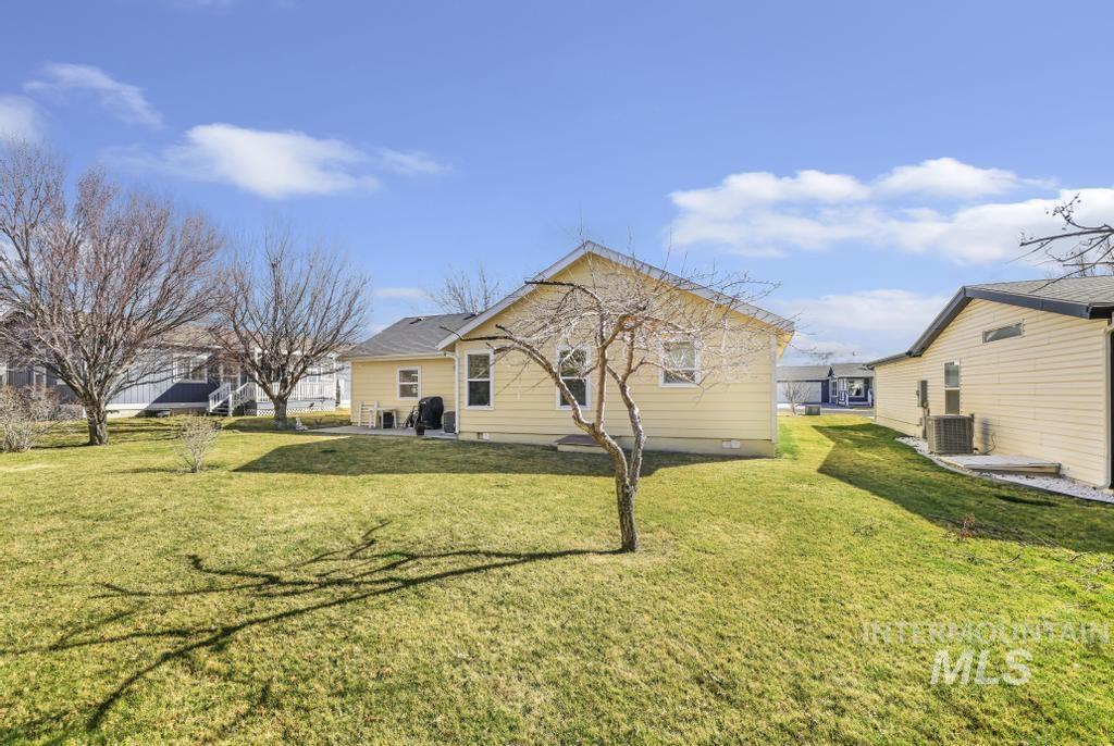 910 Moonglo Road, Buhl, Idaho 83316, 3 Bedrooms, 2 Bathrooms, Residential For Sale, Price $162,500,MLS 98977437