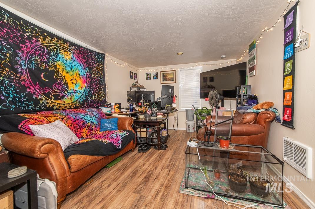 1416 5th St S, Nampa, Idaho 83651, 1 Bedroom, 1 Bathroom, Residential Income For Sale, Price $275,000, 98977438