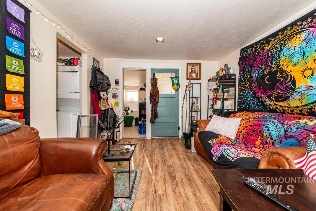 1416 5th St S, Nampa, Idaho 83651, 1 Bedroom, 1 Bathroom, Residential Income For Sale, Price $275,000, 98977438