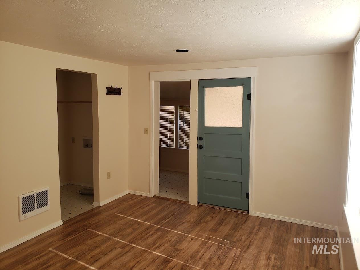 1416 5th St S, Nampa, Idaho 83651, 1 Bedroom, 1 Bathroom, Residential Income For Sale, Price $275,000,MLS 98977438