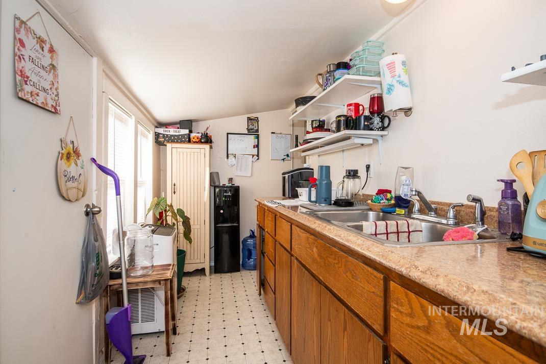 1416 5th St S, Nampa, Idaho 83651, 1 Bedroom, 1 Bathroom, Residential Income For Sale, Price $275,000, 98977438