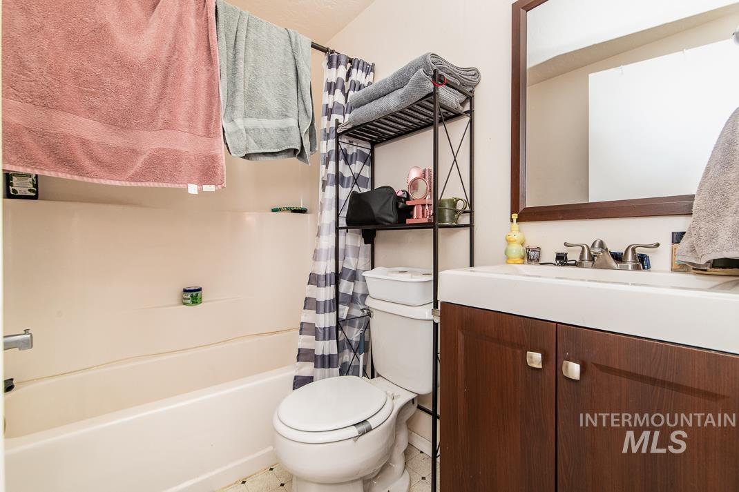 1416 5th St S, Nampa, Idaho 83651, 1 Bedroom, 1 Bathroom, Residential Income For Sale, Price $275,000, 98977438