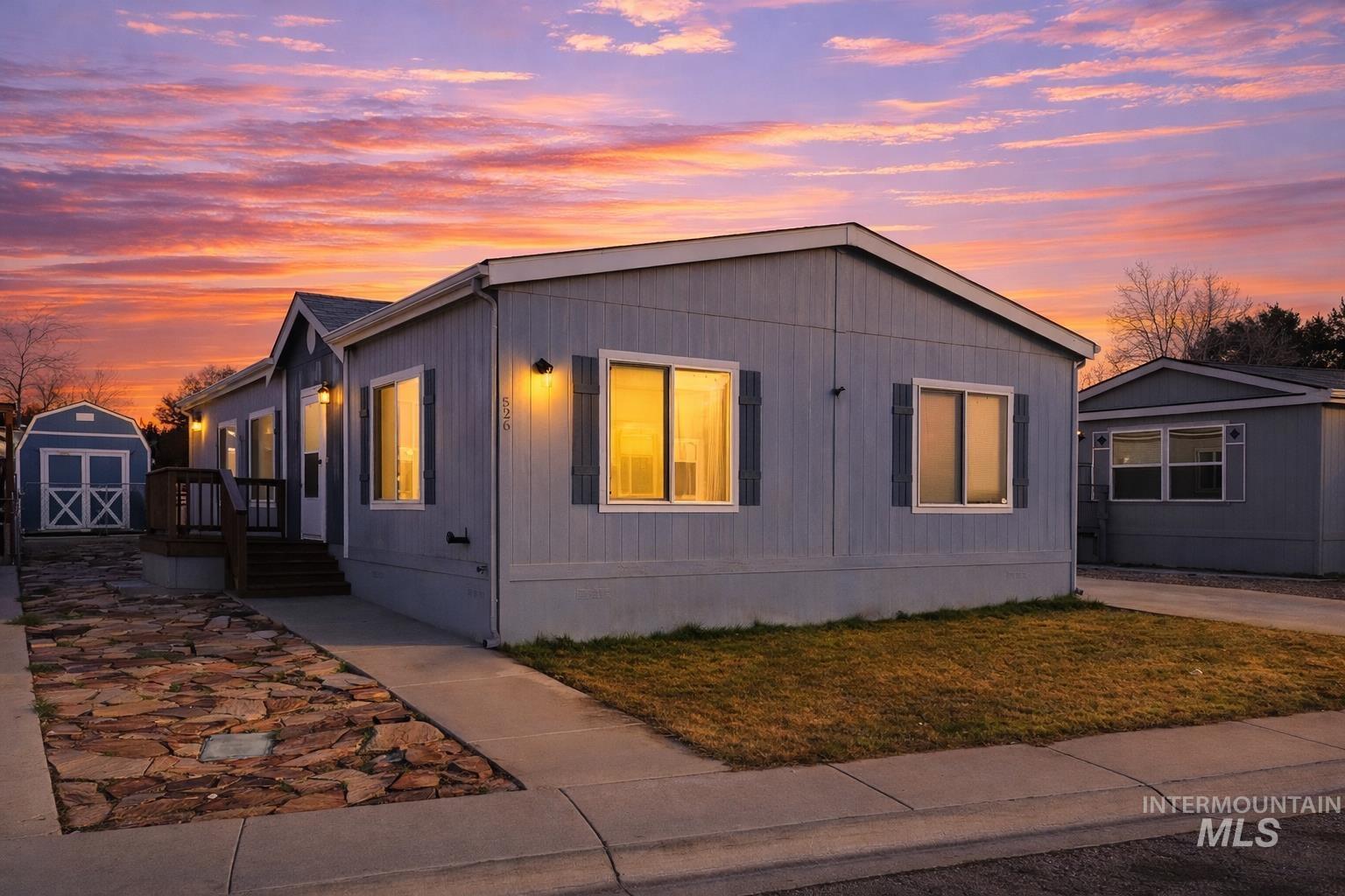 526 W Mesquite Street, Boise, Idaho 83713, 3 Bedrooms, 2 Bathrooms, Residential For Sale, Price $144,900,MLS 98977440