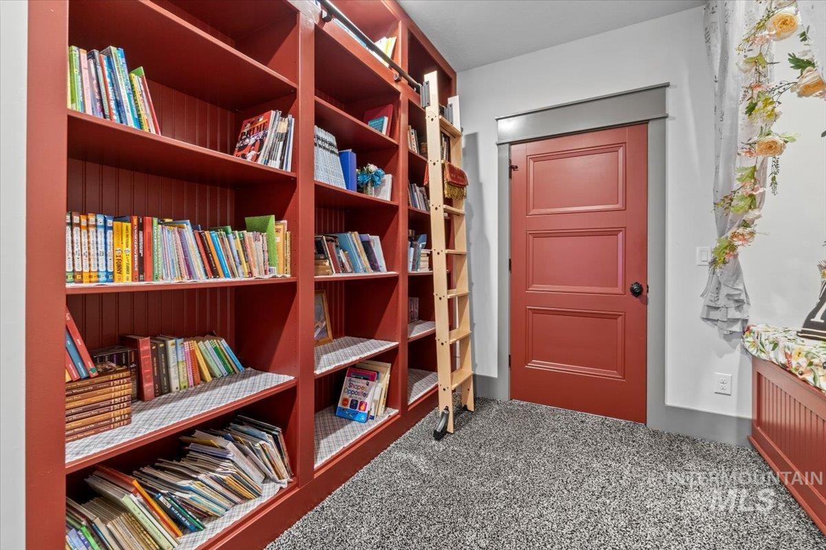 27202 Lon Davis Rd, Parma, Idaho 83660, 5 Bedrooms, 3.5 Bathrooms, Residential For Sale, Price $1,549,000, 98977445