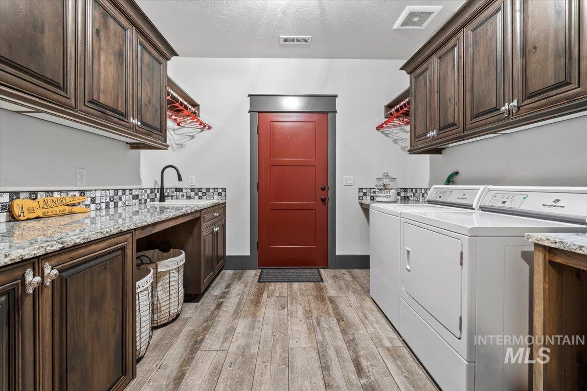 27202 Lon Davis Rd, Parma, Idaho 83660, 5 Bedrooms, 3.5 Bathrooms, Residential For Sale, Price $1,549,000, 98977445