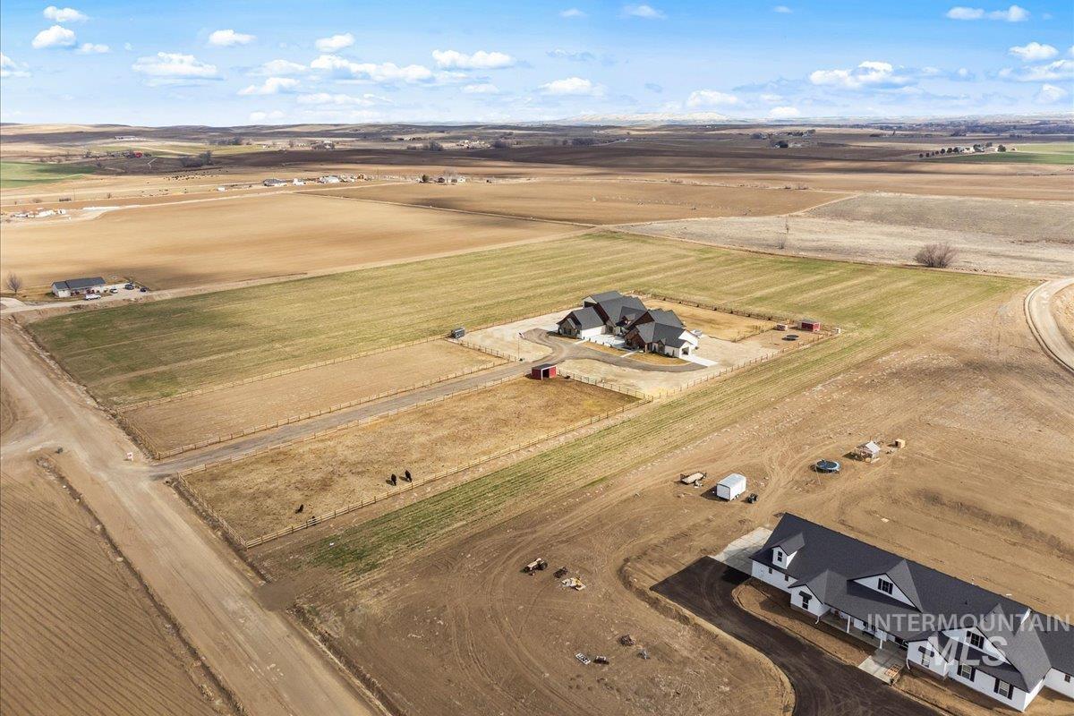 27202 Lon Davis Rd, Parma, Idaho 83660, 5 Bedrooms, 3.5 Bathrooms, Residential For Sale, Price $1,549,000, 98977445