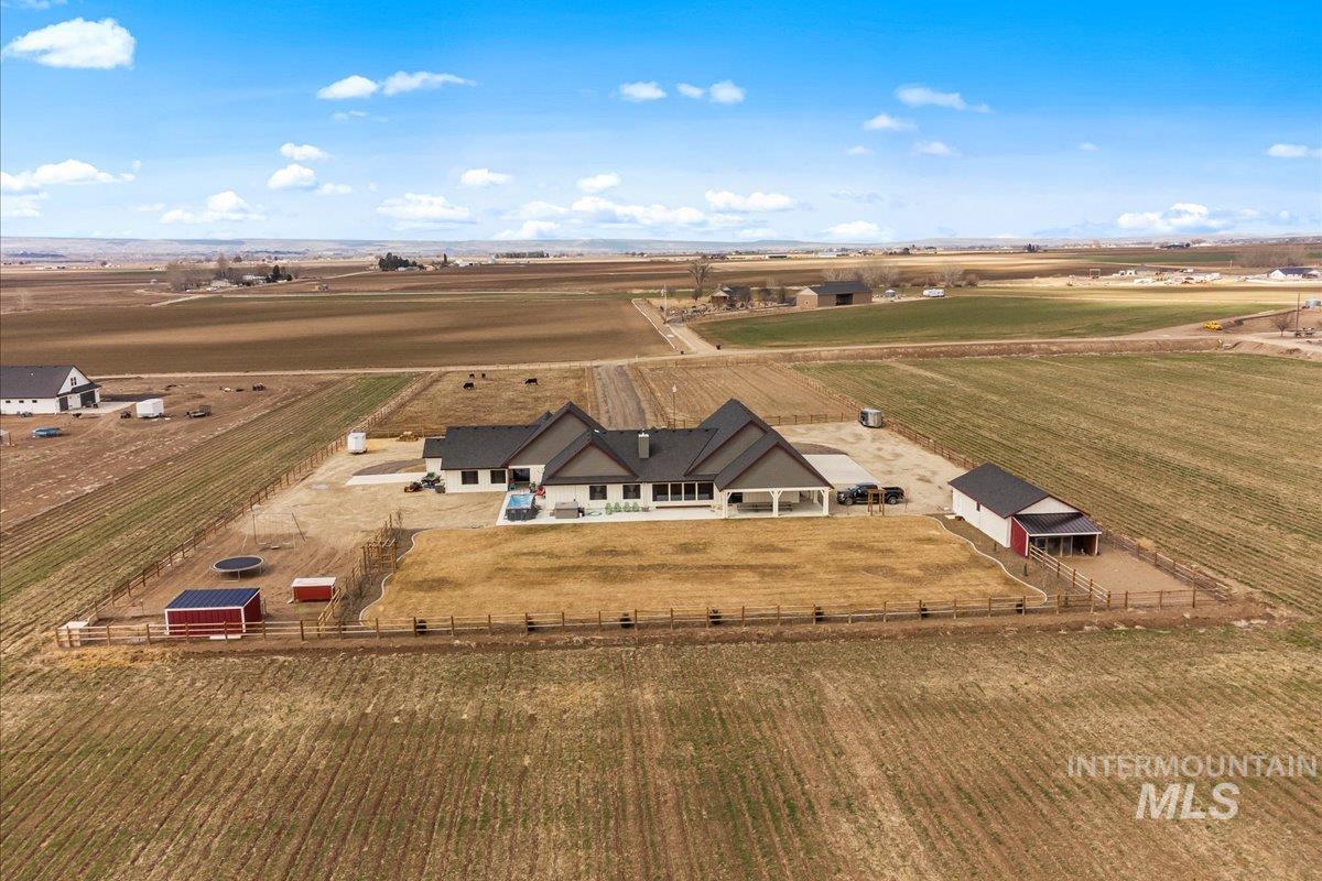 27202 Lon Davis Rd, Parma, Idaho 83660, 5 Bedrooms, 3.5 Bathrooms, Residential For Sale, Price $1,549,000, 98977445