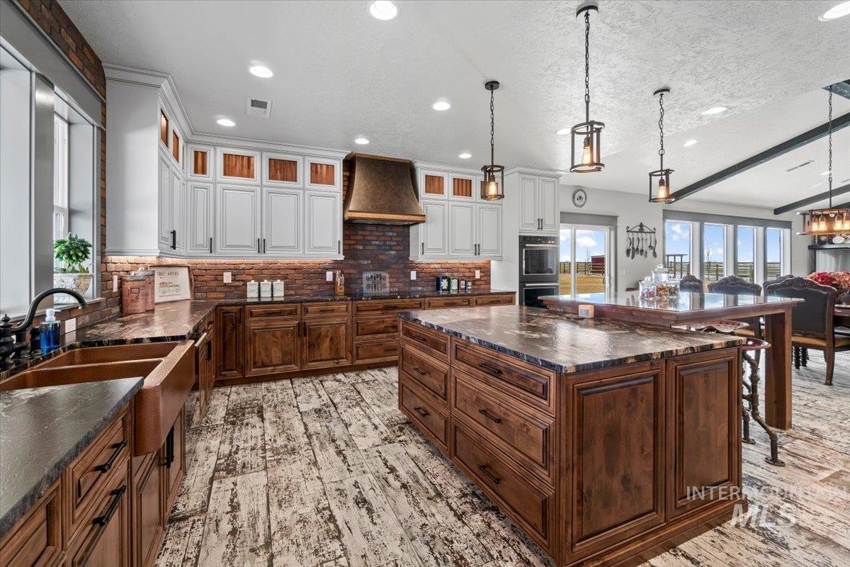 27202 Lon Davis Rd, Parma, Idaho 83660, 5 Bedrooms, 3.5 Bathrooms, Residential For Sale, Price $1,549,000, 98977445