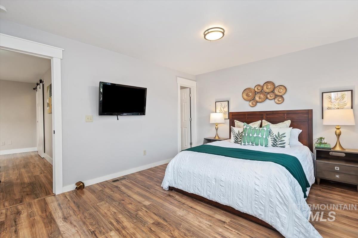 1544 E Falcon Rim Ct, Eagle, Idaho 83616, 4 Bedrooms, 3 Bathrooms, Residential For Sale, Price $597,500, 98977450