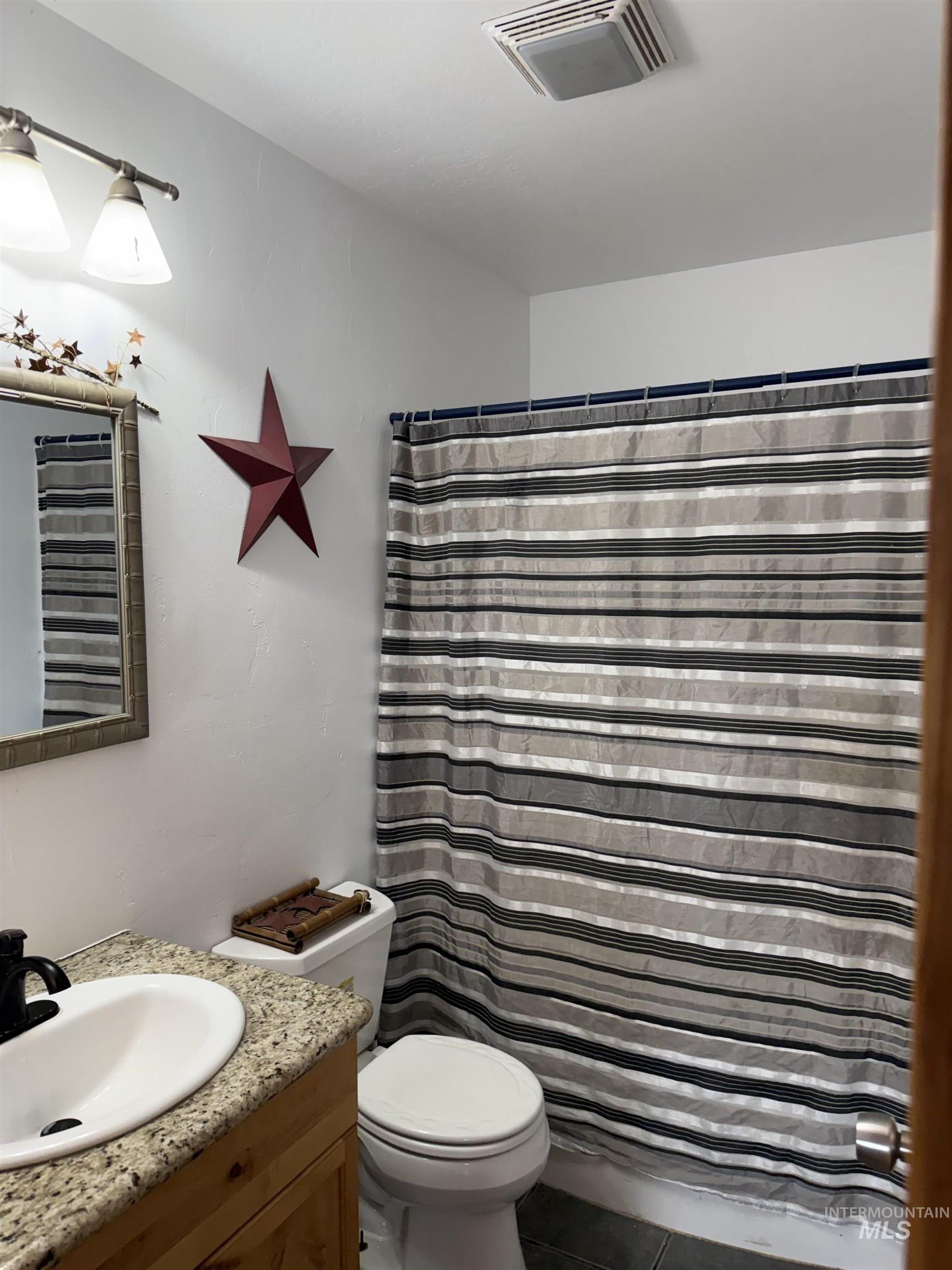 11714 Chukar Ridge Lane, Horseshoe Bend, Idaho 83629, 4 Bedrooms, 3 Bathrooms, Residential For Sale, Price $899,900, 98977452