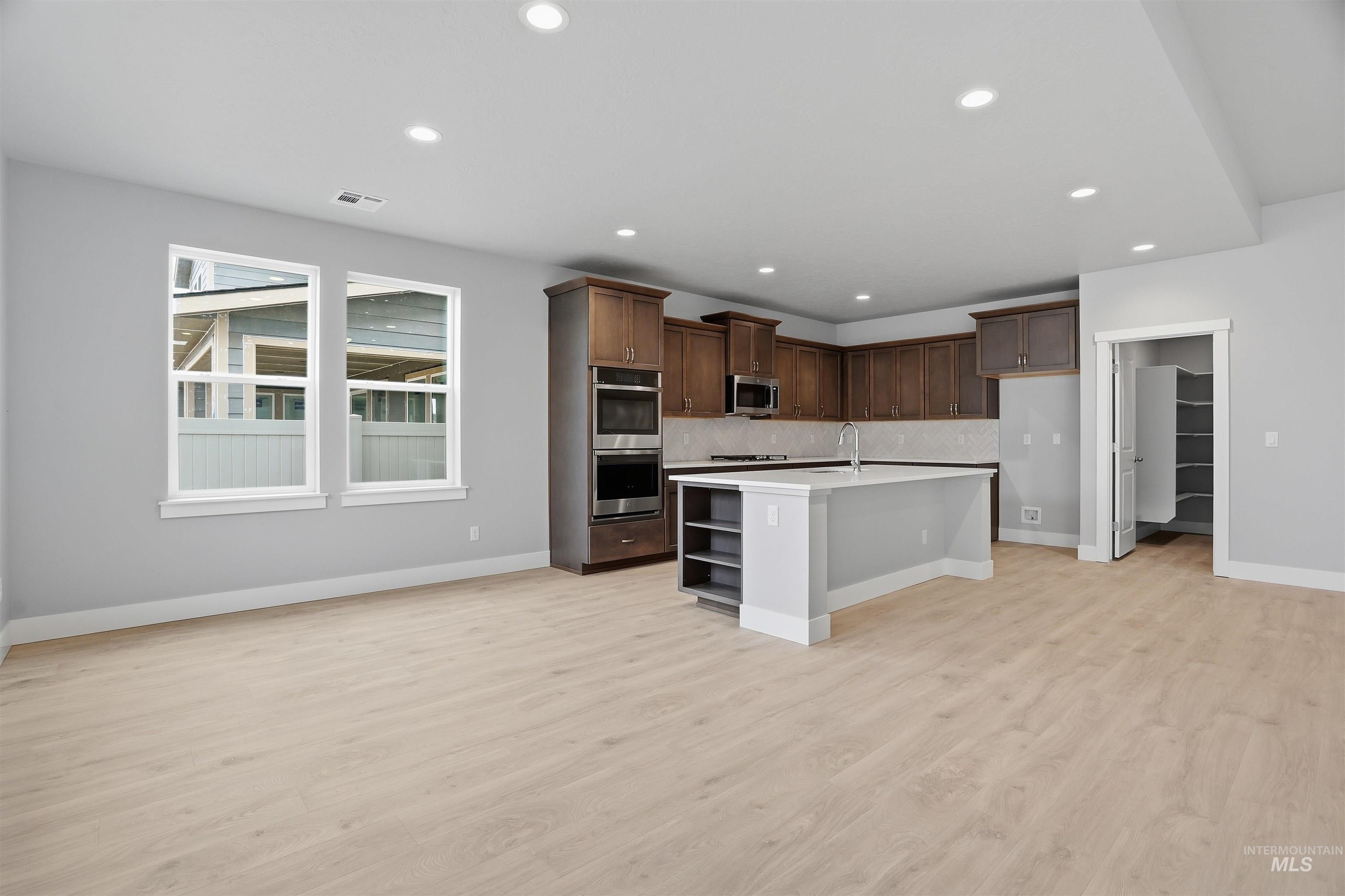 5702 W Ladle Rapids St, Meridian, Idaho 83646, 3 Bedrooms, 3.5 Bathrooms, Residential For Sale, Price $669,990, 98977456