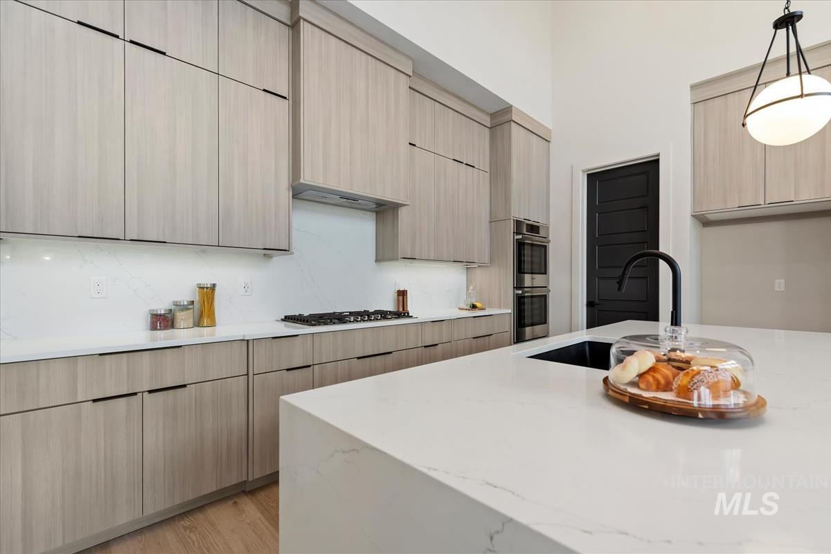 7689 W Lookout View St, Meridian, Idaho 83646, 3 Bedrooms, 2.5 Bathrooms, Residential For Sale, Price $929,900, 98977460