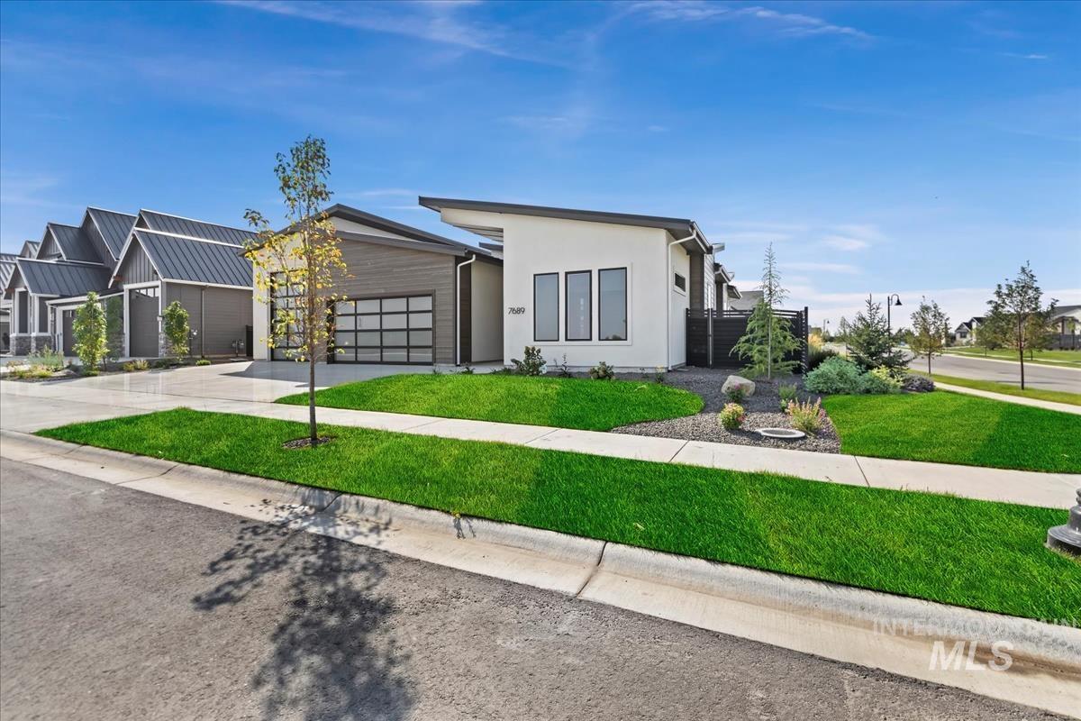 7689 W Lookout View St, Meridian, Idaho 83646, 3 Bedrooms, 2.5 Bathrooms, Residential For Sale, Price $929,900, 98977460