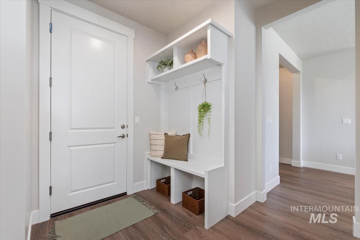 7731 W Daybreak Run Ct, Meridian, Idaho 83646, 3 Bedrooms, 2 Bathrooms, Residential For Sale, Price $599,900, 98977463