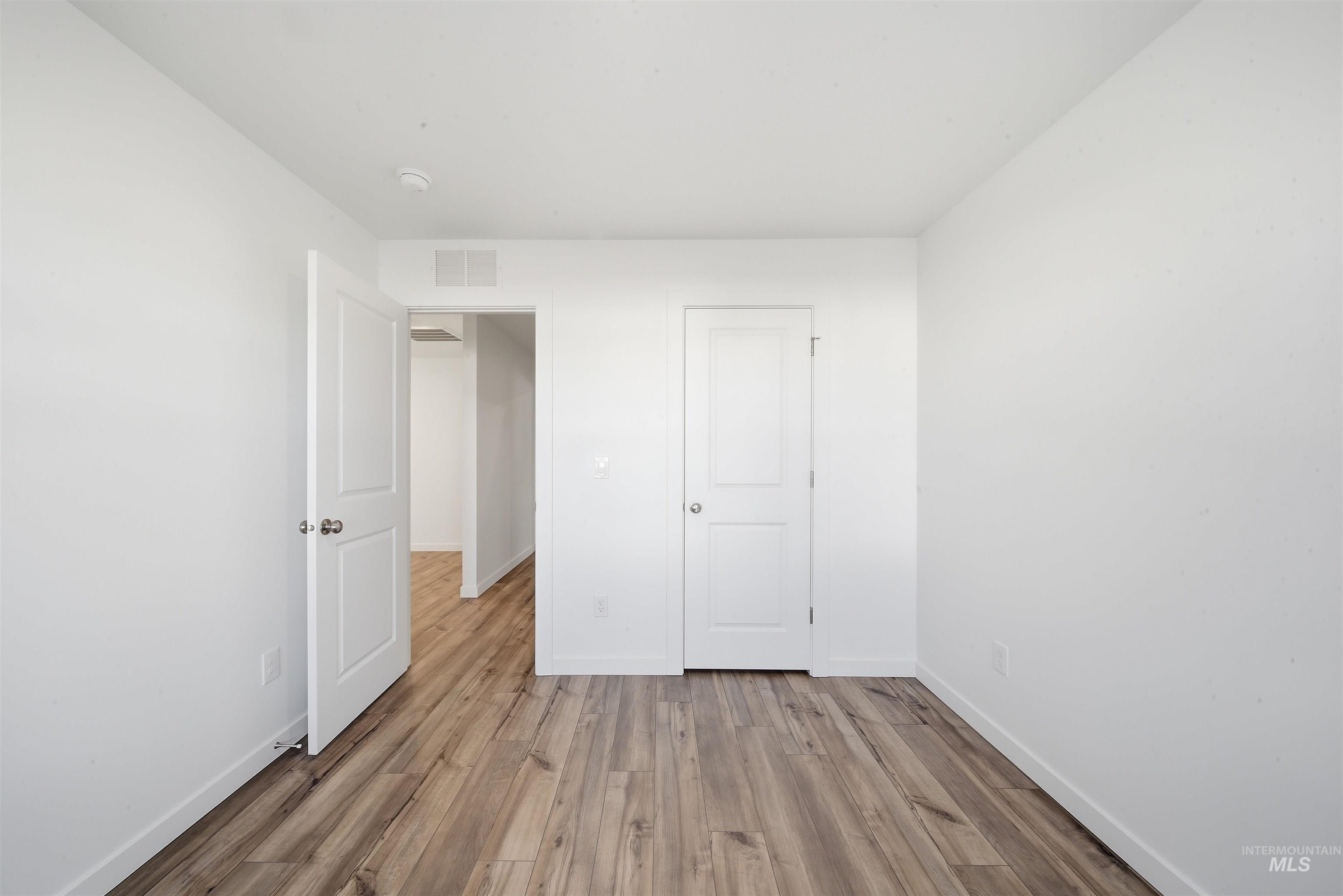 18423 N Sparkleberry Ave, Nampa, Idaho 83687, 3 Bedrooms, 2 Bathrooms, Residential For Sale, Price $385,000, 98977472