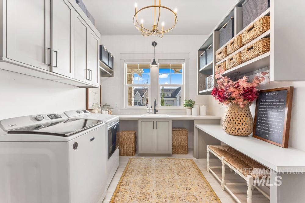 6981 N Maplestone Ave, Meridian, Idaho 83646, 6 Bedrooms, 4 Bathrooms, Residential For Sale, Price $1,195,000, 98977473