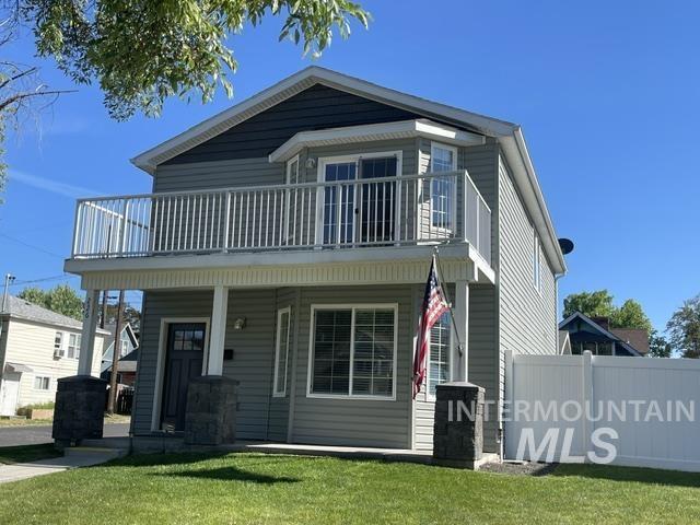 226 1St. Avenue, Lewiston, Idaho 83501, 3 Bedrooms, 2.5 Bathrooms, Residential For Sale, Price $425,000,MLS 98977475