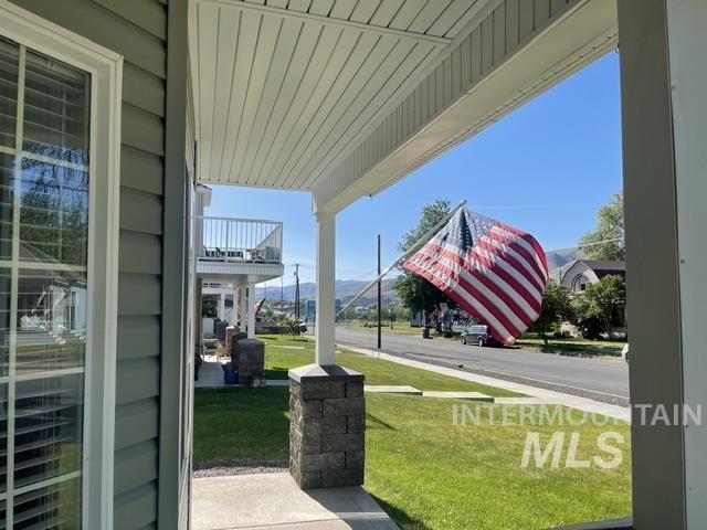 226 1St. Avenue, Lewiston, Idaho 83501, 3 Bedrooms, 2.5 Bathrooms, Residential For Sale, Price $425,000,MLS 98977475