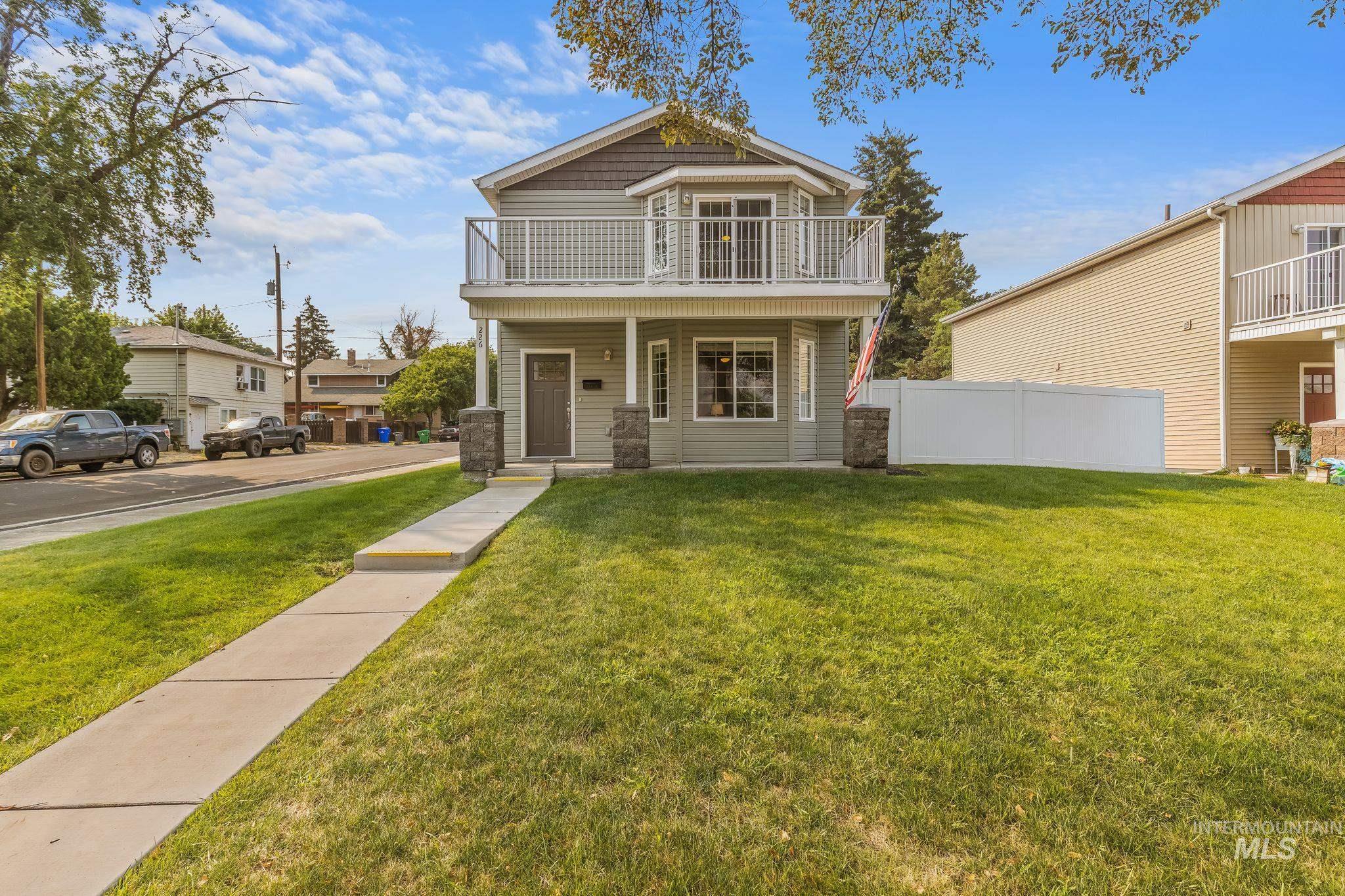 226 1St. Avenue, Lewiston, Idaho 83501, 3 Bedrooms, 2.5 Bathrooms, Residential For Sale, Price $399,000,MLS 98977475