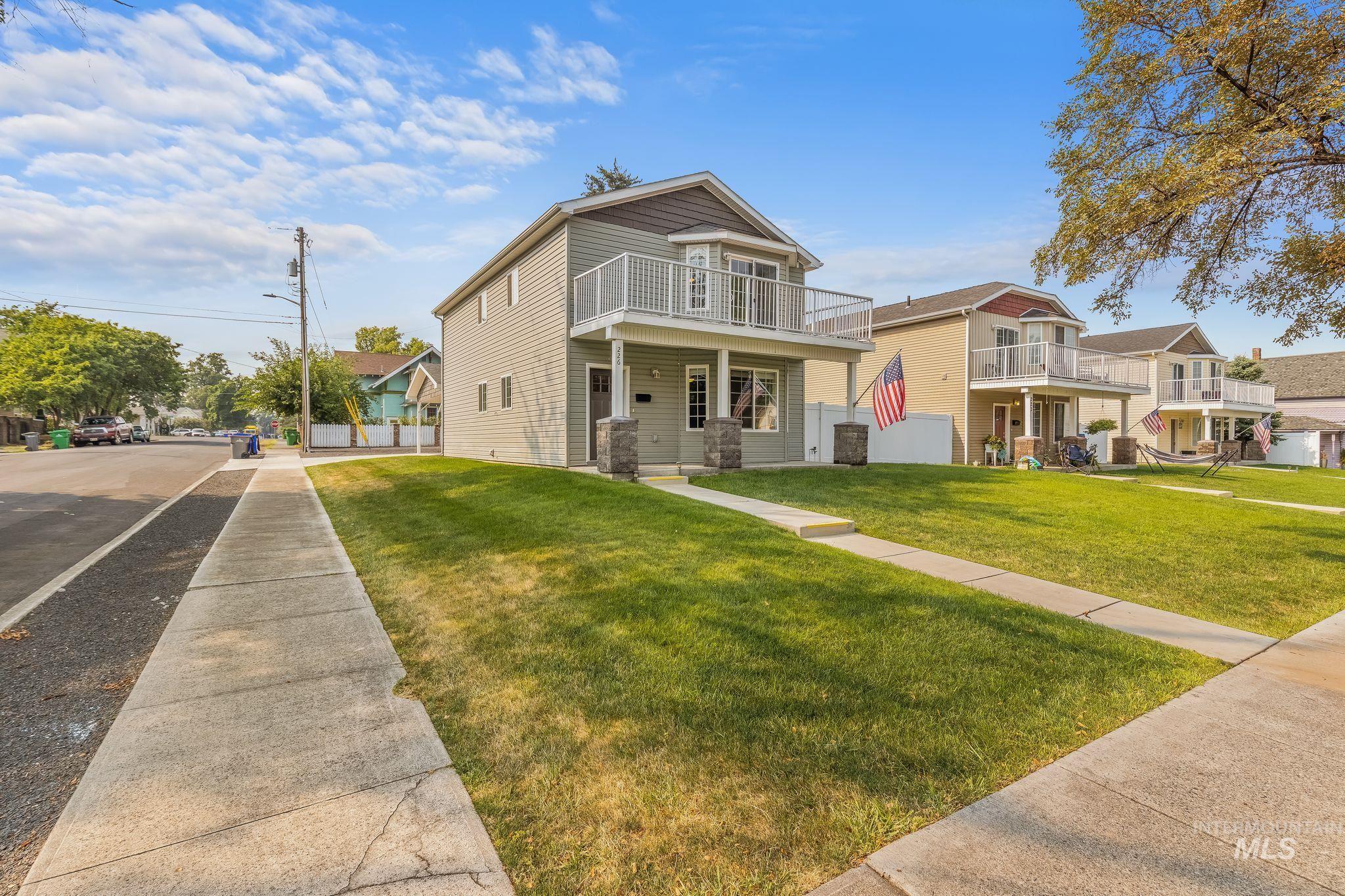 226 1St. Avenue, Lewiston, Idaho 83501, 3 Bedrooms, 2.5 Bathrooms, Residential For Sale, Price $399,000,MLS 98977475