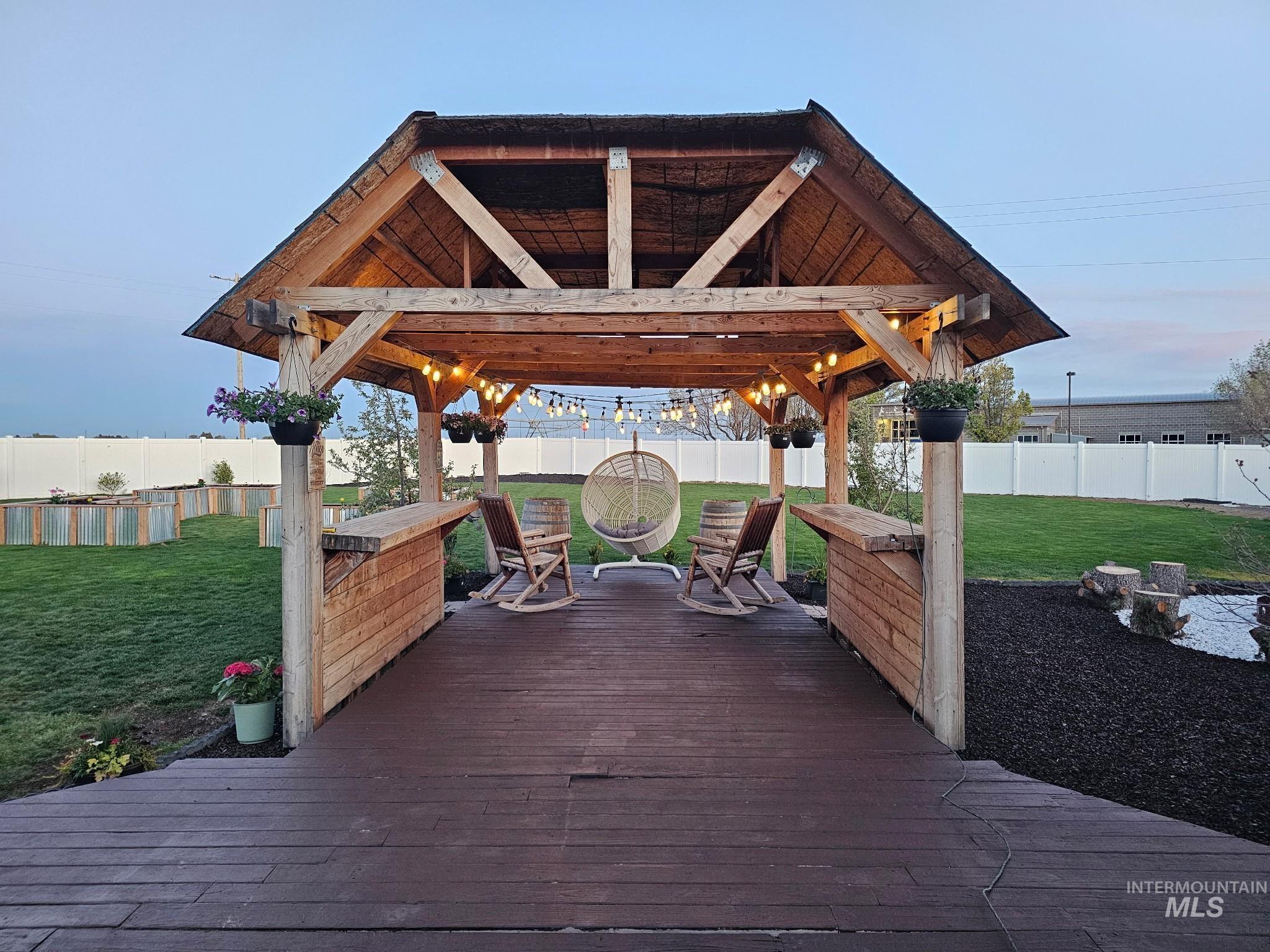 817 Owl Court, Jerome, Idaho 83338, 4 Bedrooms, 2 Bathrooms, Residential For Sale, Price $435,000,MLS 98977476