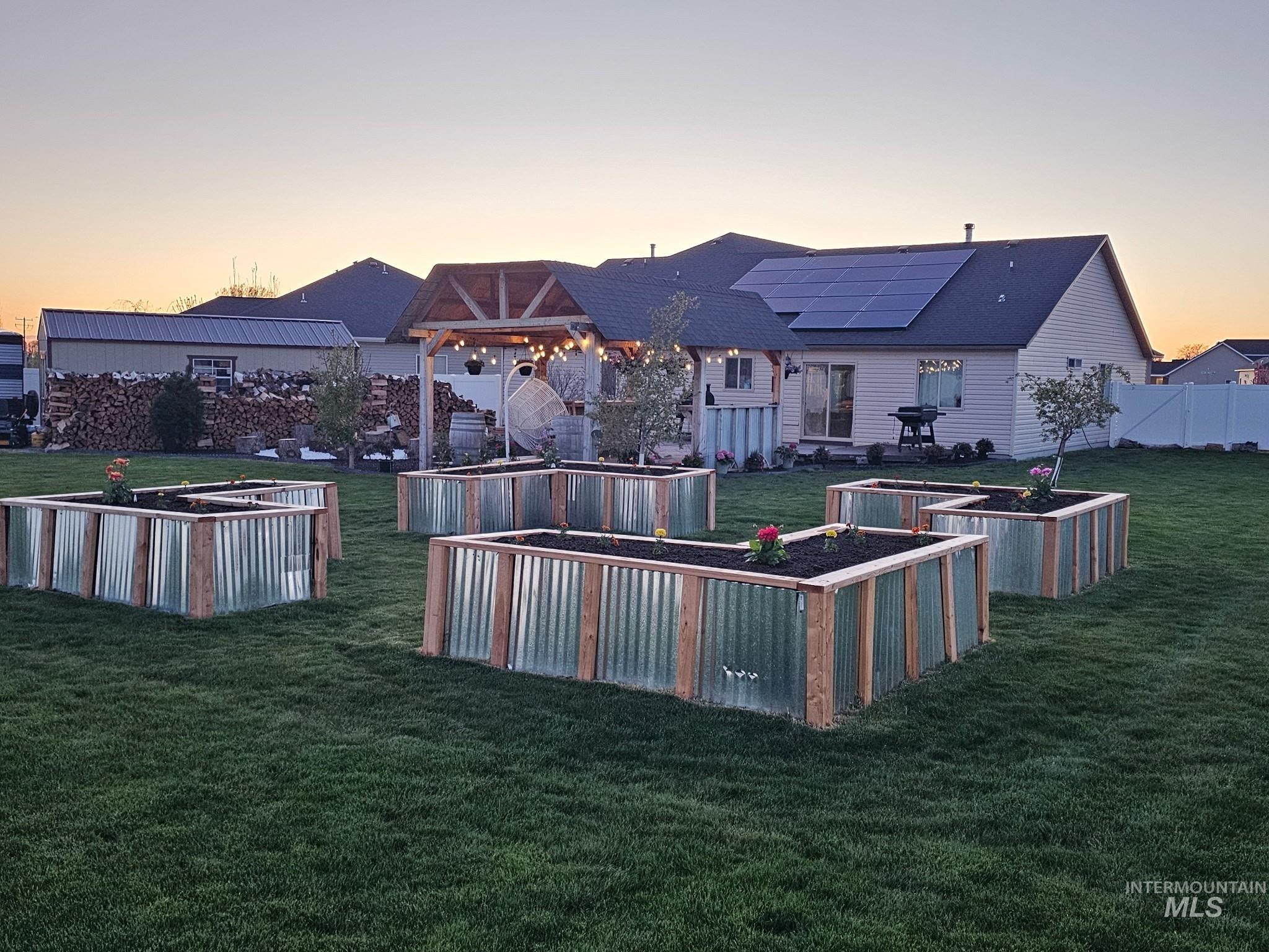 817 Owl Court, Jerome, Idaho 83338, 4 Bedrooms, 2 Bathrooms, Residential For Sale, Price $459,000,MLS 98977476