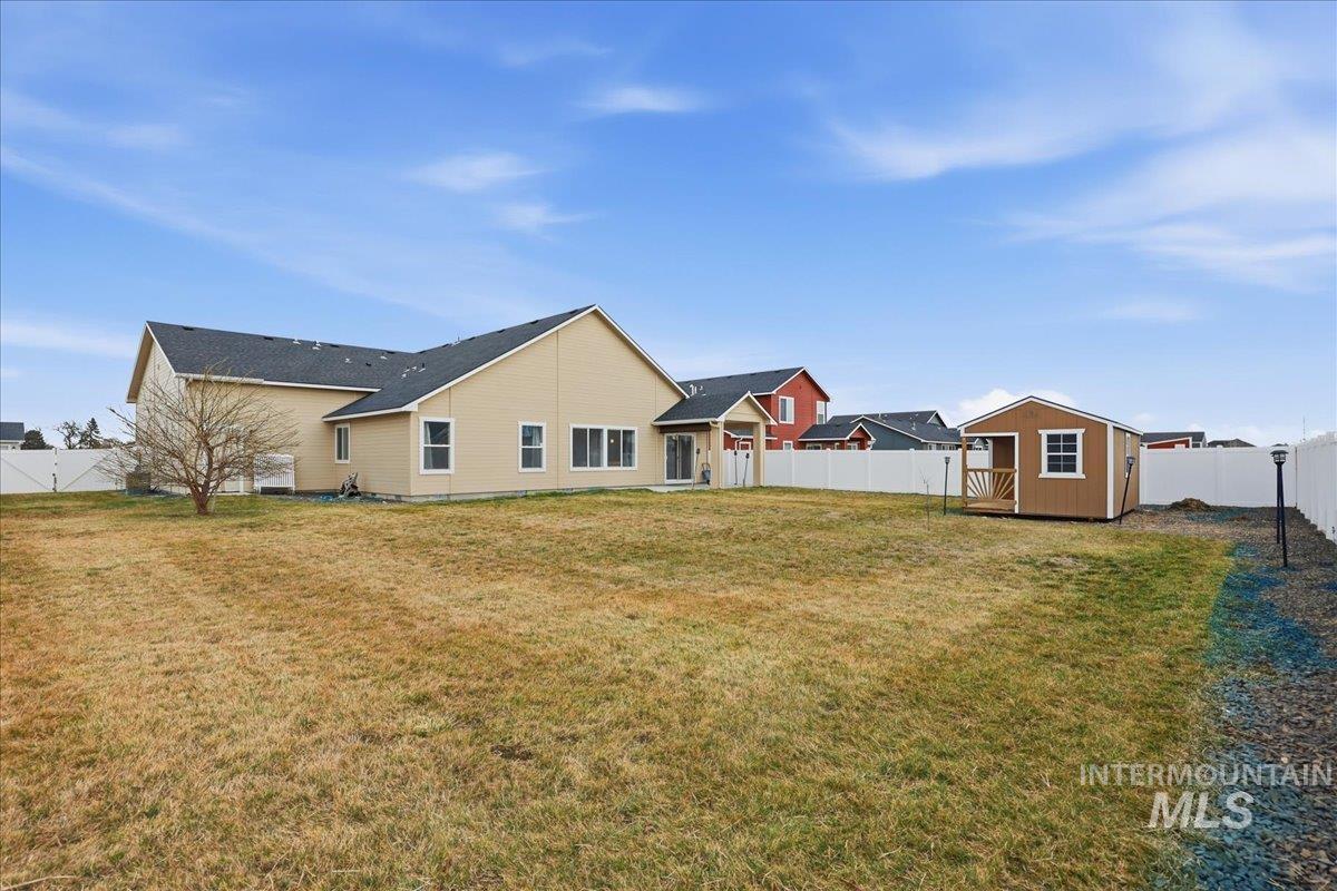 234 Maverick, Fruitland, Idaho 83619, 4 Bedrooms, 3 Bathrooms, Residential For Sale, Price $550,000, 98977479