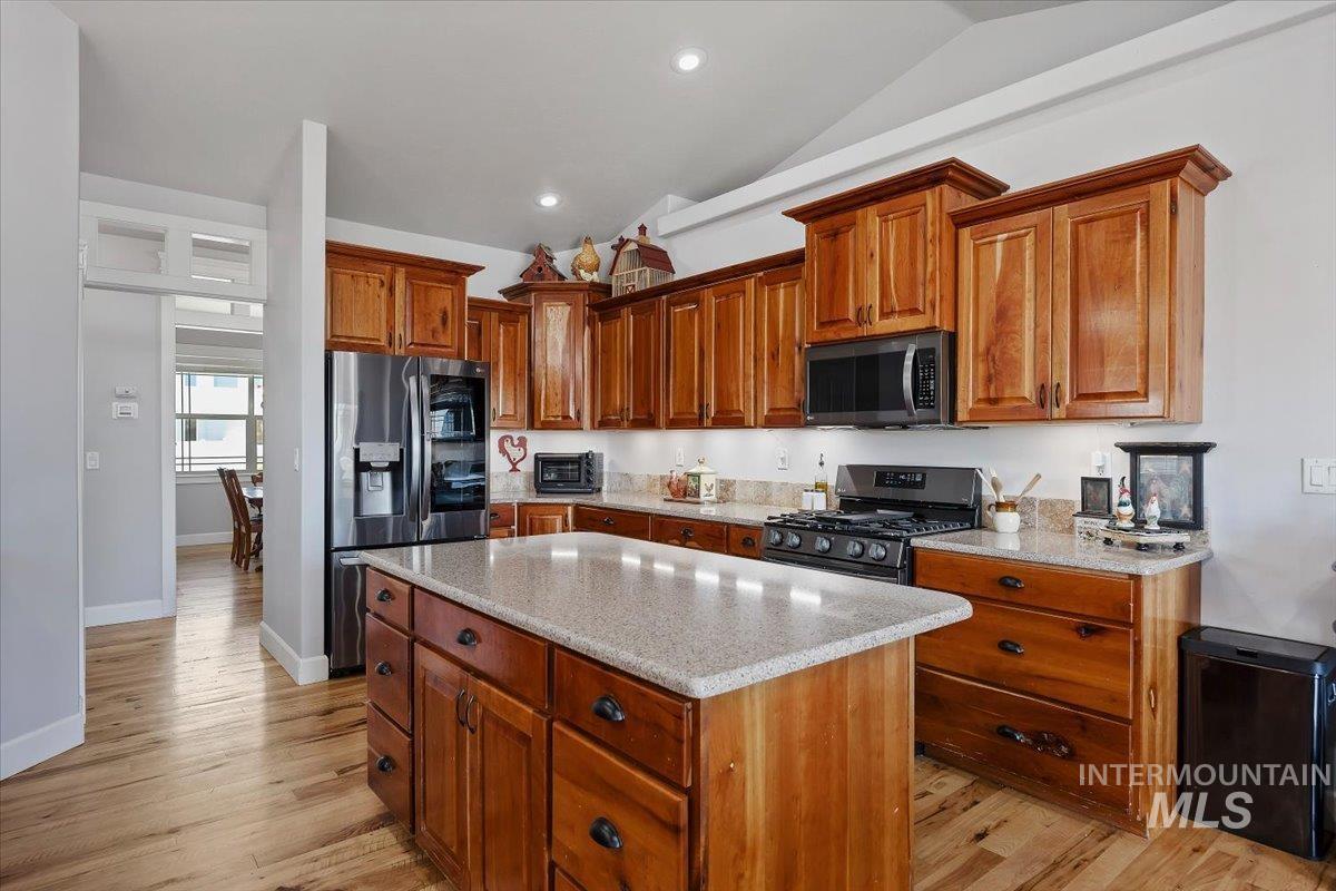 1709 N McKinley St, Jerome, Idaho 83338, 4 Bedrooms, 2 Bathrooms, Residential For Sale, Price $529,900, 98977482