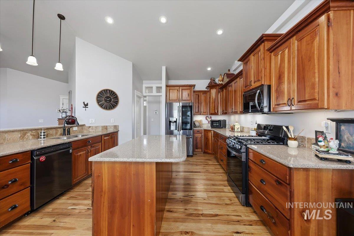 1709 N McKinley St, Jerome, Idaho 83338, 4 Bedrooms, 2 Bathrooms, Residential For Sale, Price $529,900, 98977482