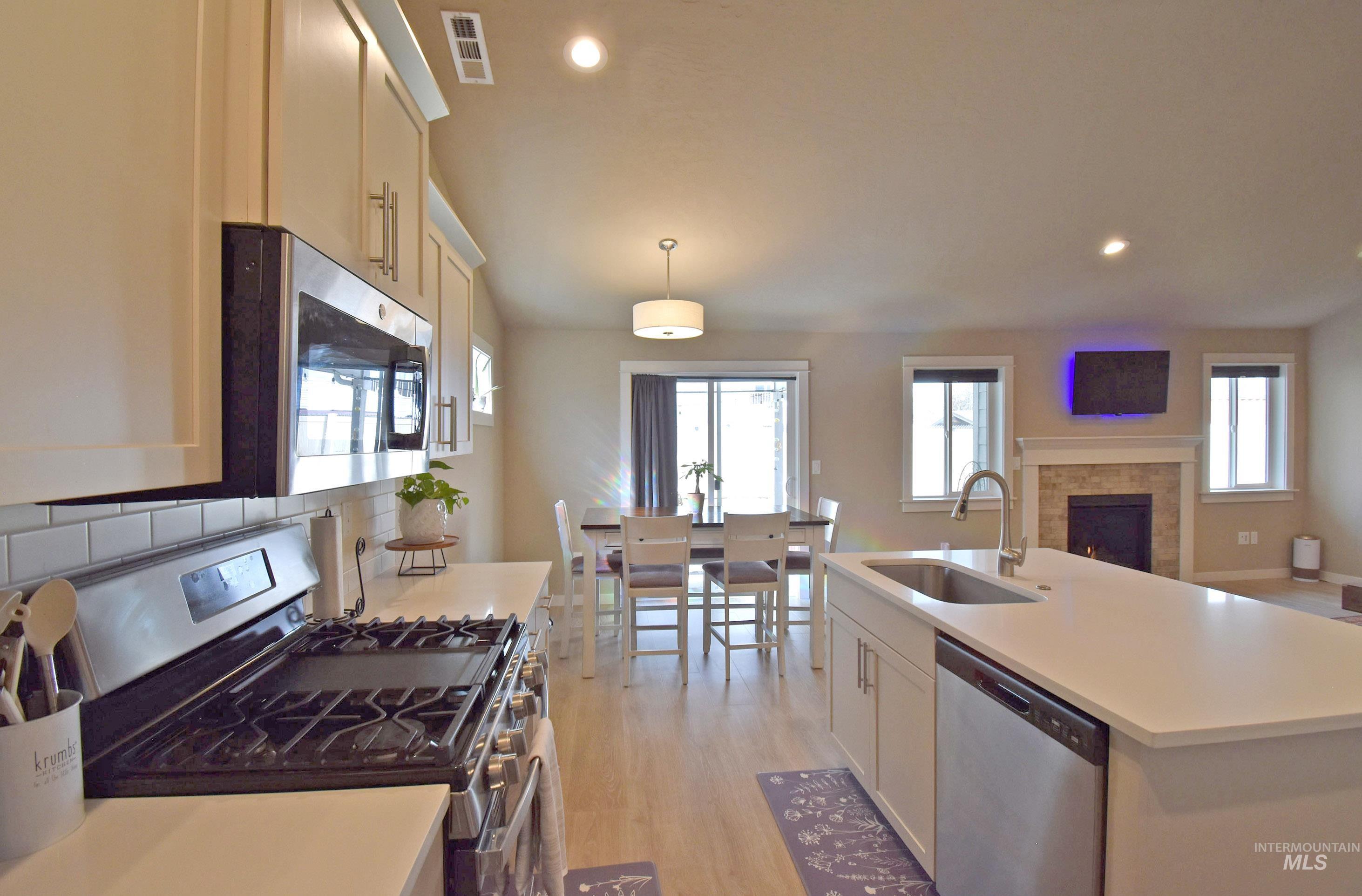 2428 Legacy Court, Clarkston, Washington 99403, 3 Bedrooms, 2 Bathrooms, Residential For Sale, Price $415,000, 98977484