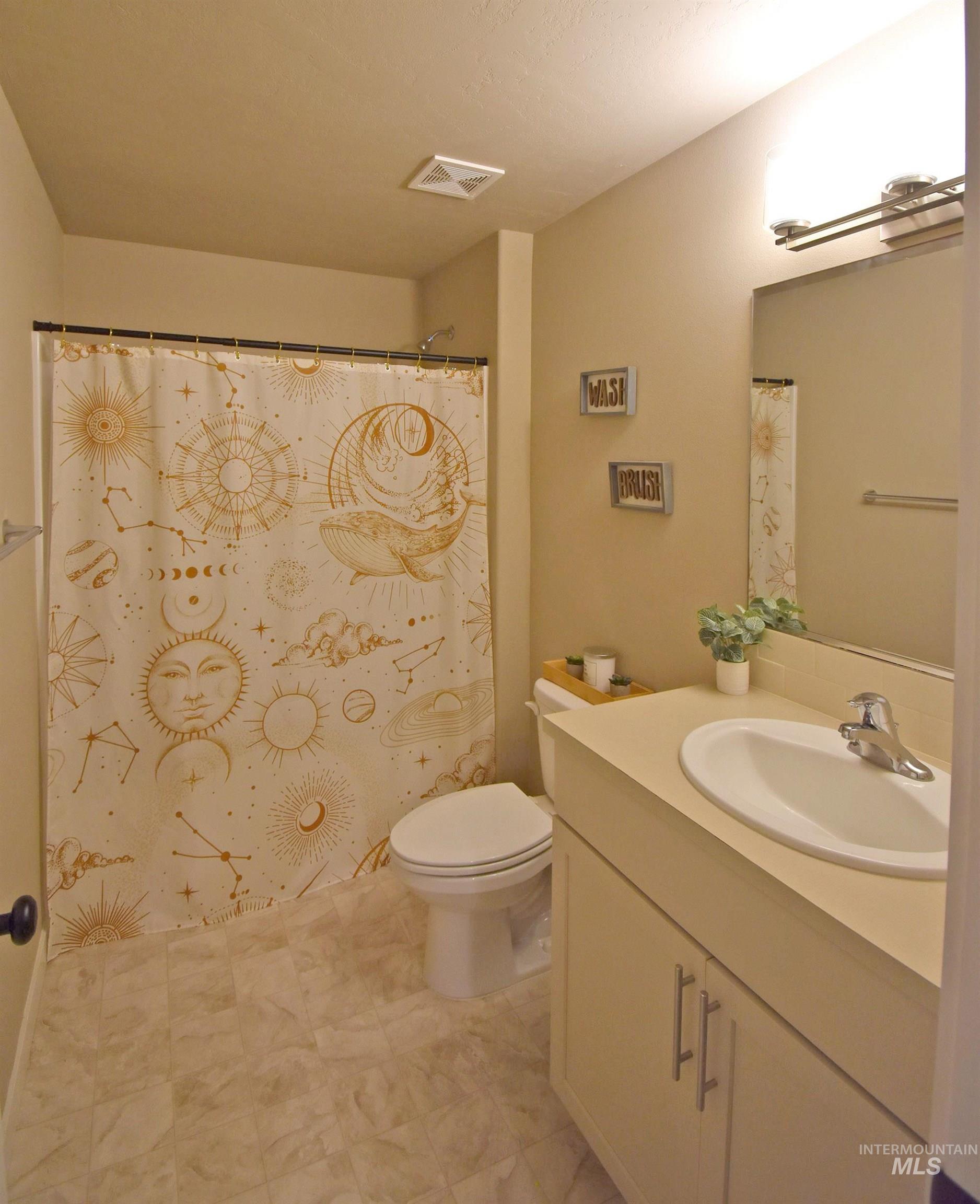 2428 Legacy Court, Clarkston, Washington 99403, 3 Bedrooms, 2 Bathrooms, Residential For Sale, Price $415,000, 98977484