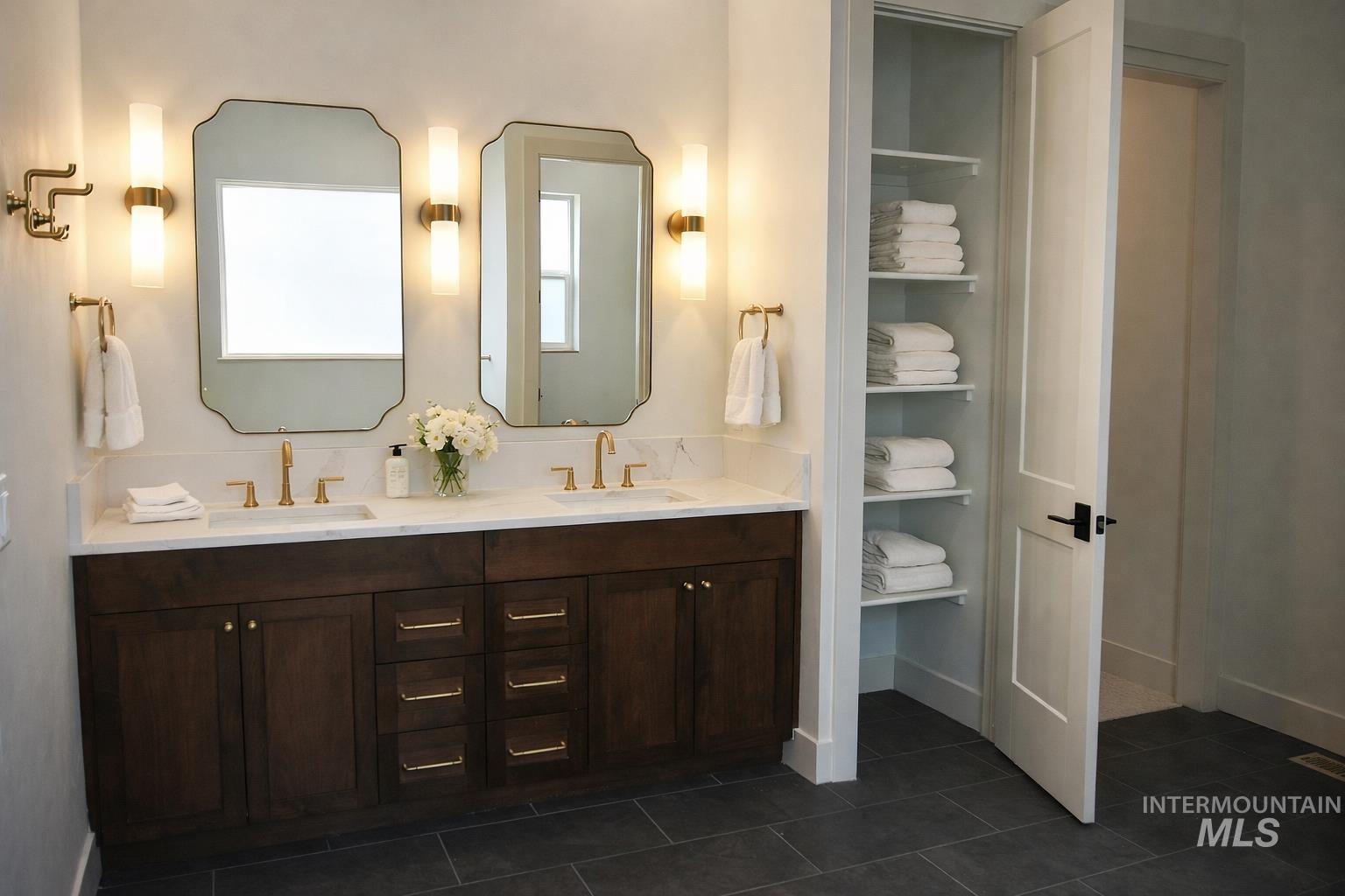 3507 W Tahoe View Street, Eagle, Idaho 83616, 5 Bedrooms, 3.5 Bathrooms, Residential For Sale, Price $1,290,000,MLS 98977490